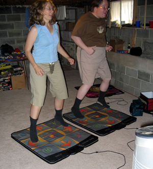Alyce and the Dormouse play DDR (Click to enlarge)
