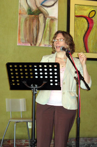 Alyce giving intro (Click to enlarge)