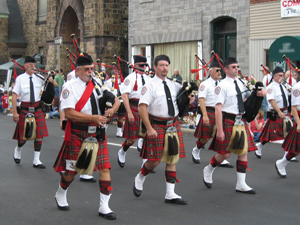 Bagpipers (Click to enlarge)