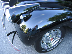 Shiny black bumper (Click to enlarge)