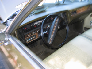 Chevy Caprice dash (Click to enlarge)