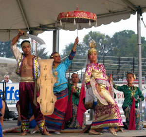 Dancers with umbrella (Click to enlarge)