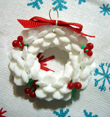 Beaded wreath (Click to enlarge)