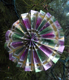 Fanwheel ornament (Click to enlarge)