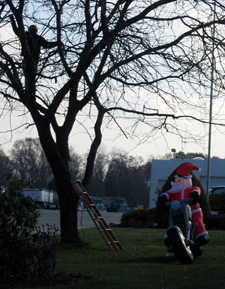 Santa on motorcycle (Click to enlarge)