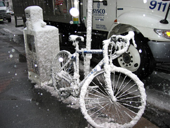 Snowy bicycle (Click to enlarge)