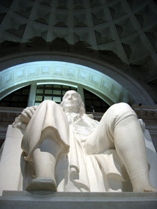 Ben Franklin statue (Click to enlarge)