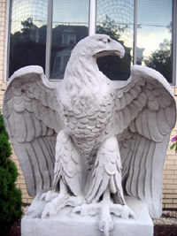 Eagle statue full view (click to enlarge)