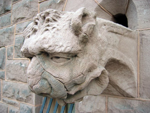 Gargoyle with broken nose (Click to enlarge)