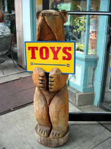 Bear sign for toy store (Click to enlarge)
