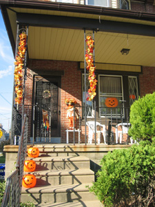 Halloween porch (Click to enlarge)