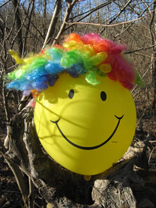 Smiley balloon with wig (Click to enlarge)